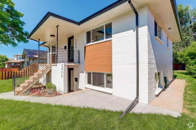 Building Photo - 3056 S Galapago St