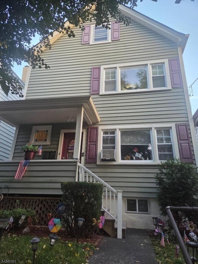 Building Photo - 293 Burgess Pl