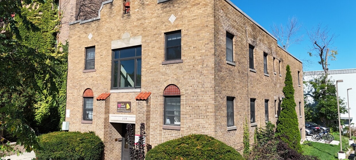 Building Photo - 2104 University Ave