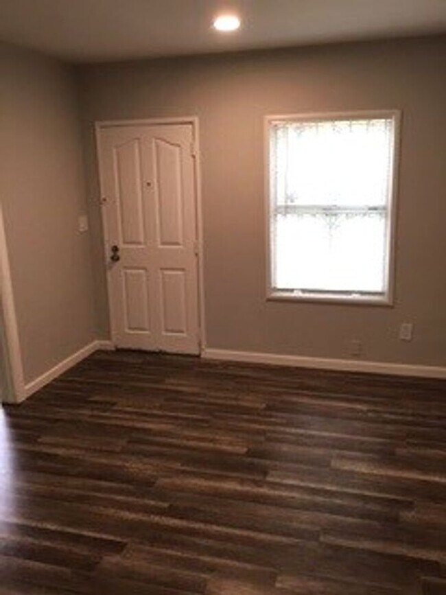 Foto del edificio - Cozy One Bedroom House Near Downtown Hayward