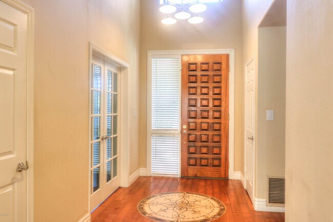 Foto del edificio - 10203 N 101st St