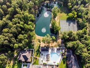 Building Photo - Kingwood Lakes