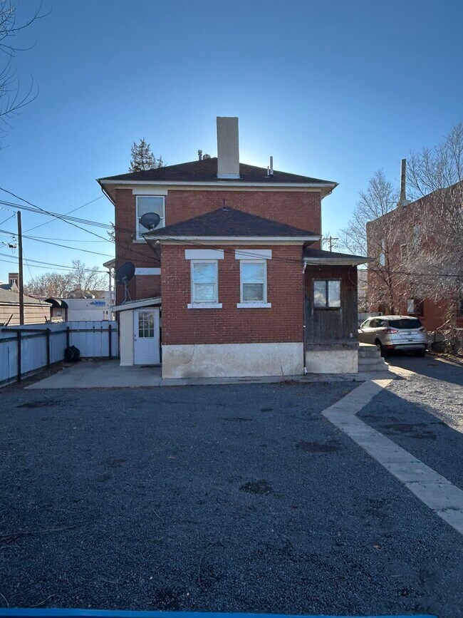 Foto del edificio - 222 E Evans Ave