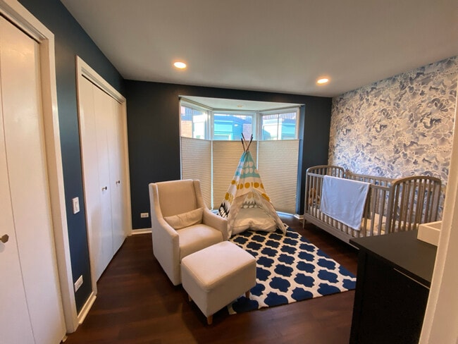 Photo - 2700 N Seminary Ave Townhome