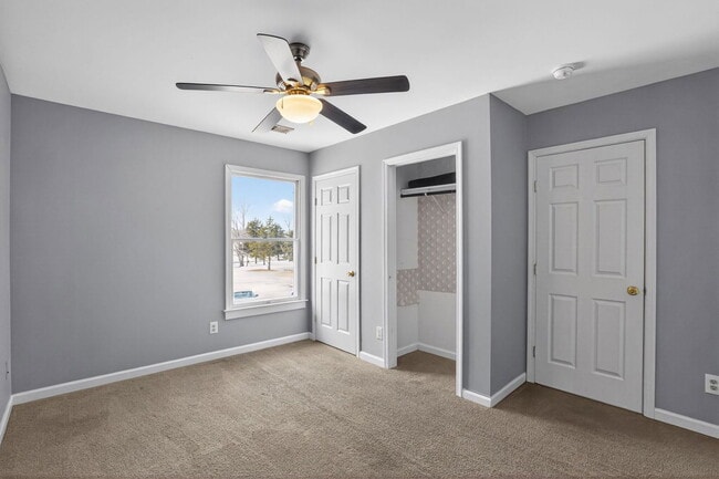 Building Photo - 40077 Big Chestnut Rd