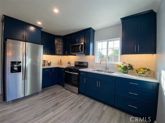 Foto del edificio - 1004 W Hollyvale St