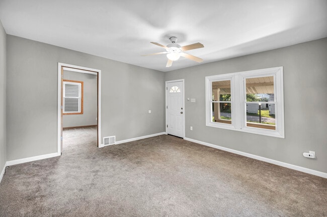 Building Photo - 986 Tritt Dr