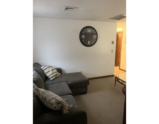 Foto del edificio - 470 E Falmouth Hwy