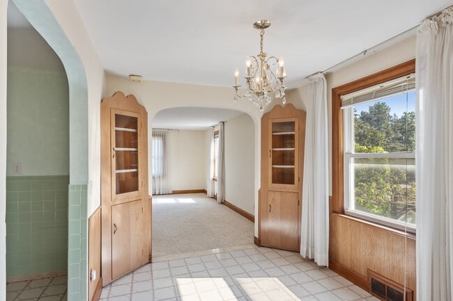 Building Photo - 970 Trapelo Rd