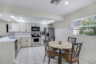 Building Photo - 156 Sabal Lake Dr