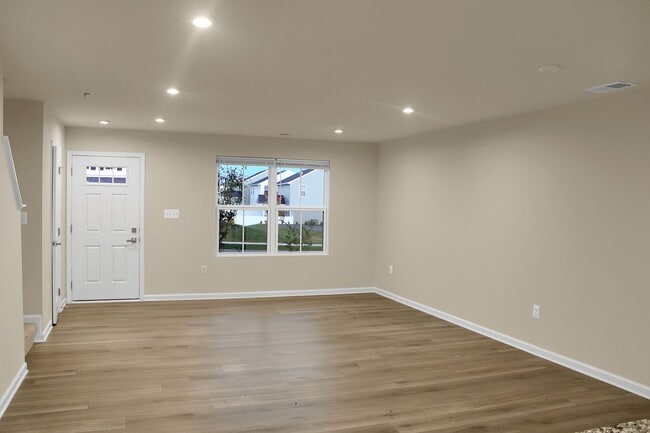 Building Photo - 80 Glacier Ave