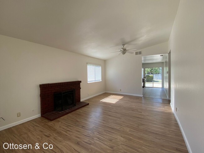 Building Photo - 3 br, 2 bath House - 22691 Via Santa Maria