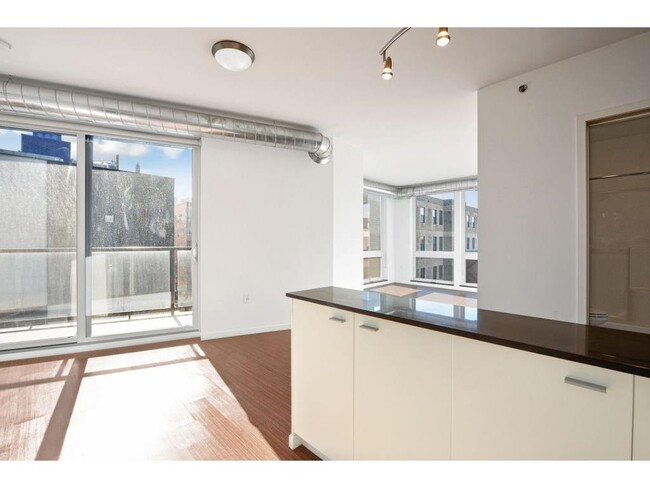 Foto del edificio - 915 N Washington Ave