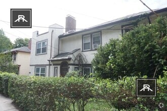 Building Photo - 302 Tappan St