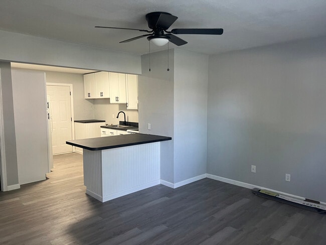 Foto del edificio - 1422 Willow Ave