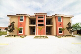 Building Photo - 11 L S St