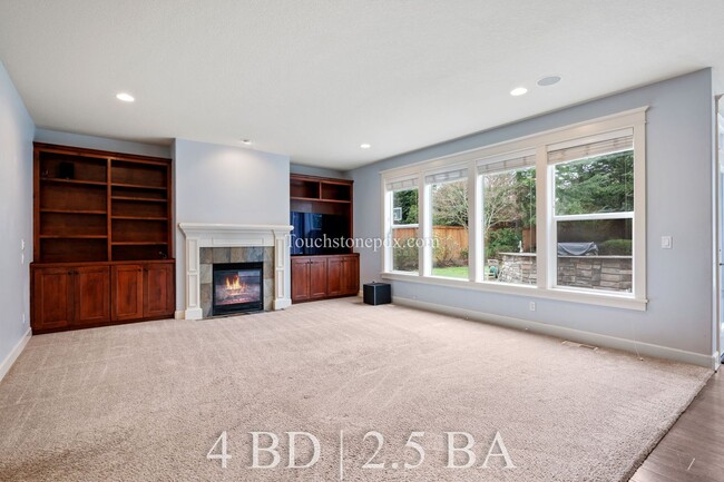 Building Photo - 4BD | 2.5 BA w/ Theater Room & Office in W...