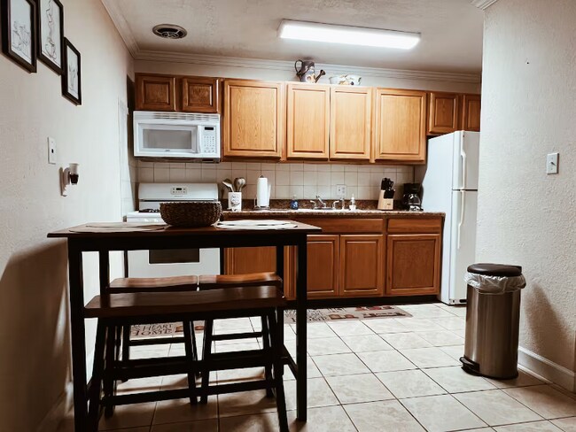 Foto del edificio - 1700 SW 16th Ct