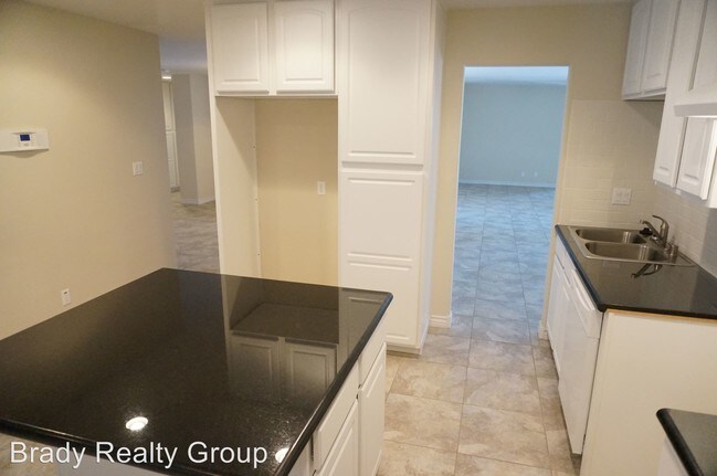 Foto del edificio - 616 Kenny Way