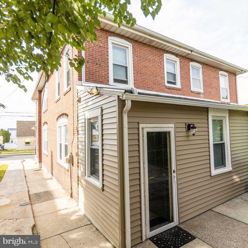 Foto principal - 344 Coates St