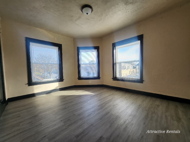 Foto del edificio - 5400 W Madison St