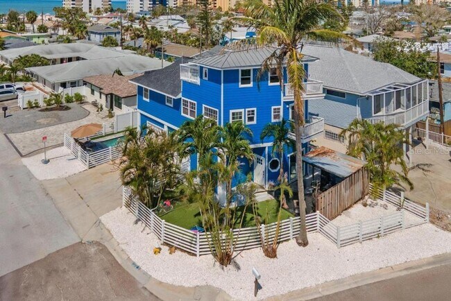 Foto del edificio - 14500 N Bayshore Dr