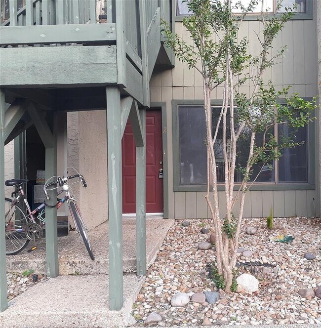 Foto del edificio - 601 Nelray Blvd
