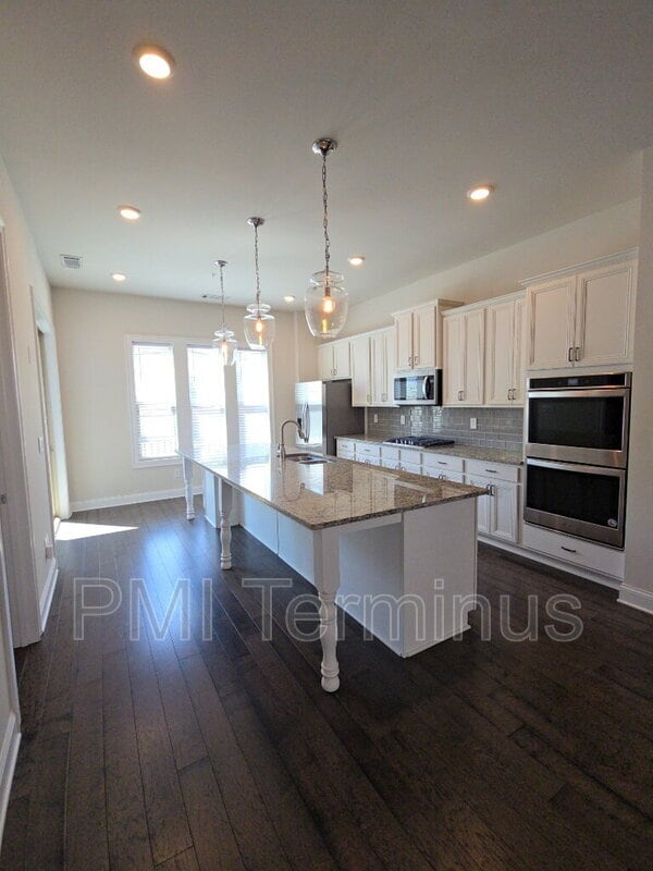 Building Photo - 1655 Mountain Top Ln SE