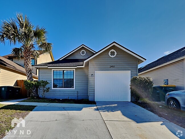 Building Photo - 2451 Townsquare Dr