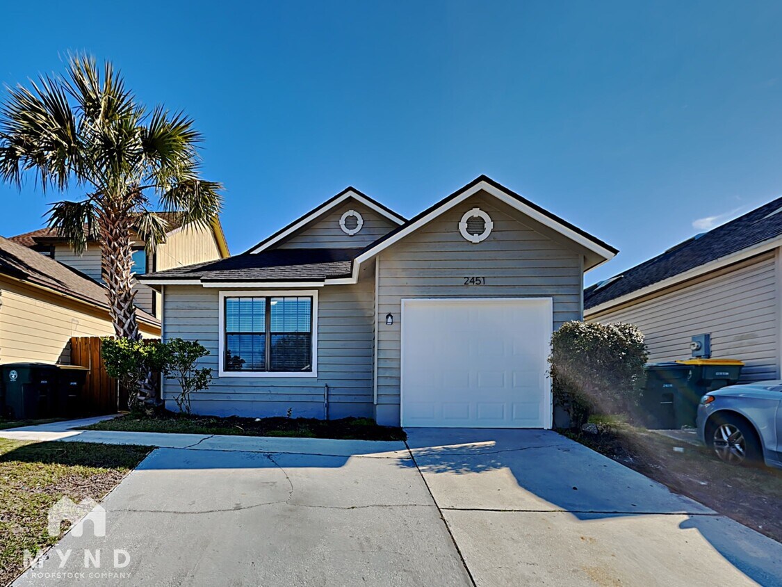 Foto principal - 2451 Townsquare Dr