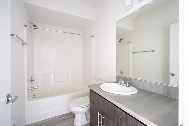 Building Photo - Savona Apartments