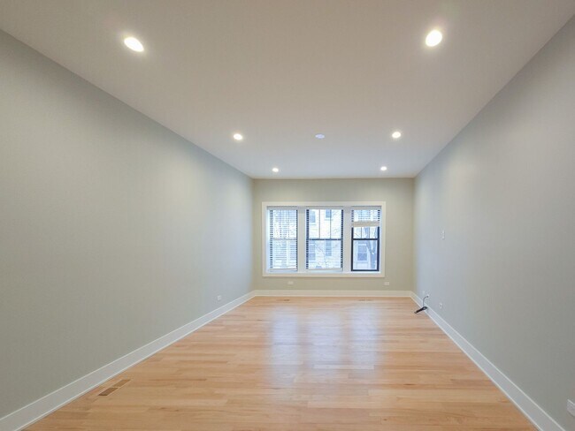 Building Photo - 2541 N Campbell Ave