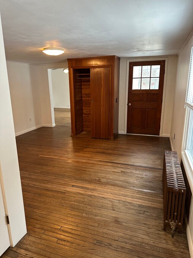 Foto del edificio - 306 Pleasant St