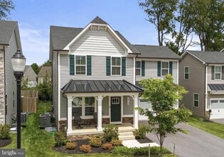 Building Photo - 1713 Aurora Way