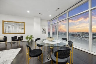 Building Photo - 4521 San Felipe St