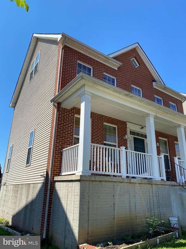 5433 Frankford Estates Dr, Baltimore, MD 21206 House for Rent in