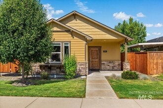 Building Photo - 7587 Froman Ave