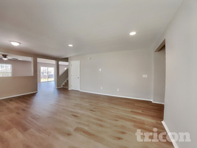 Foto del edificio - 514 Kerriann Ln