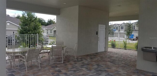 Foto del edificio - 1938 Lake Ridge Blvd