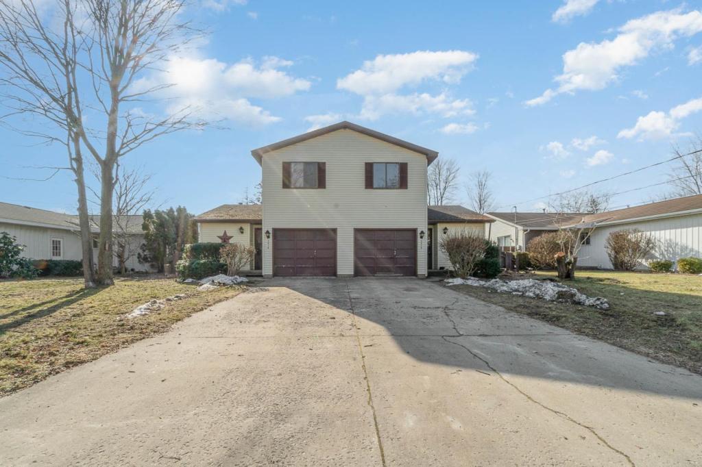 3912 Gettysburg St, Midland, MI 48642 Townhome Rentals in Midland MI