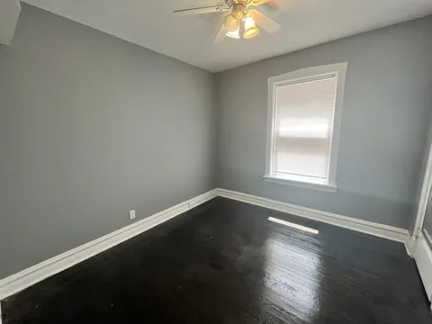 Foto del edificio - 7924 S May St