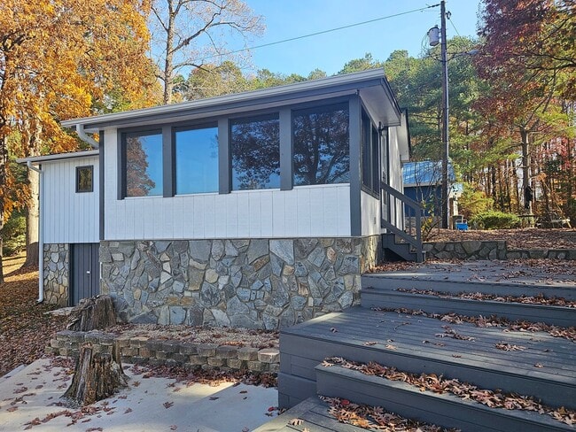 Foto del edificio - 7692 Windward Point Dr