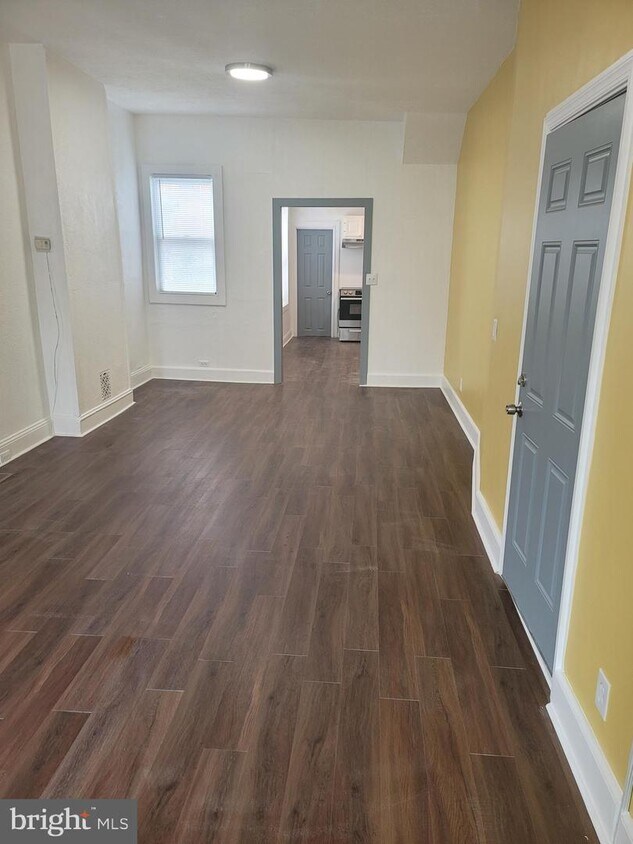 Building Photo - 2827 N Fairhill St