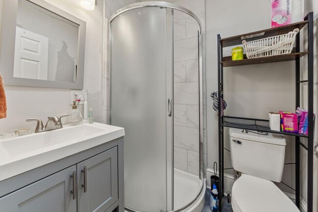Foto del edificio - 4 bedroom in Chicago IL 60622