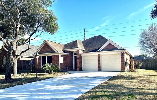 Building Photo - 12411 Shadowvista Dr
