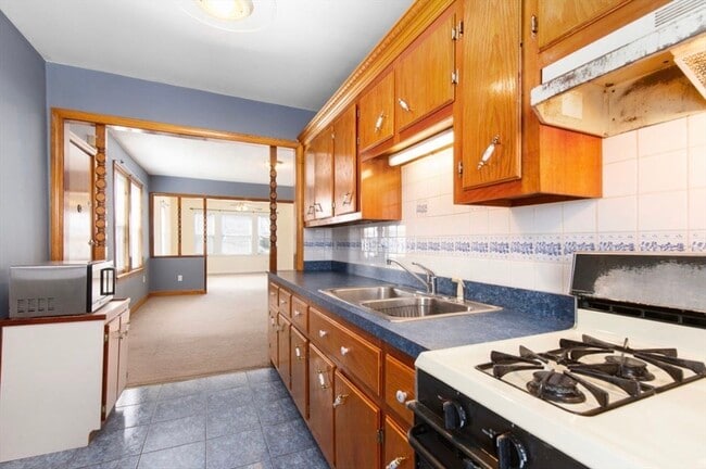 Foto del edificio - 344 Snell St