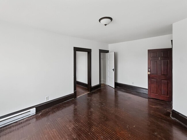 Foto del edificio - 521 N Lott Blvd