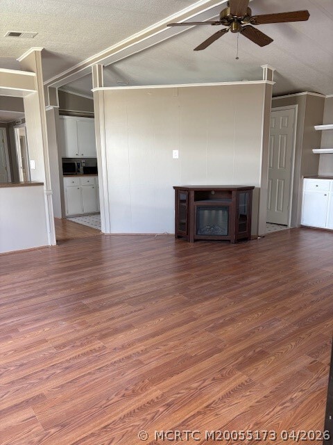 Building Photo - 489 Swan Ln