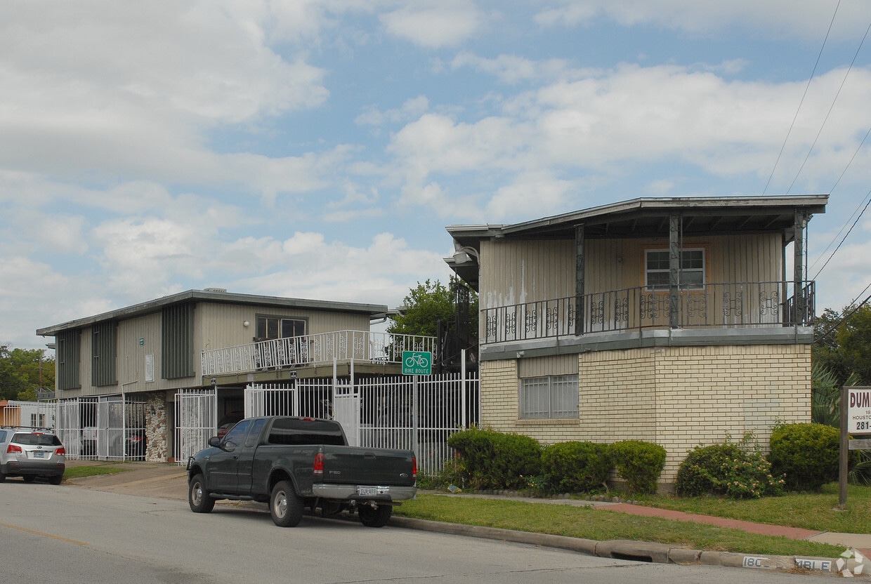 Primary Photo - Dumble Apartments