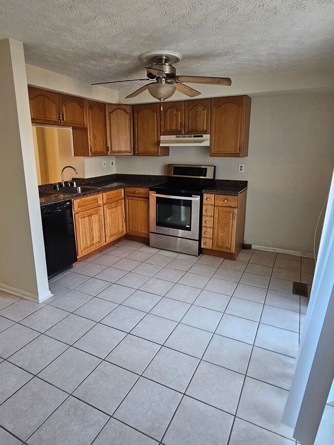 Photo - EDGEWOOD -  WOODBRIDGE CENTER TOWNHOUSE